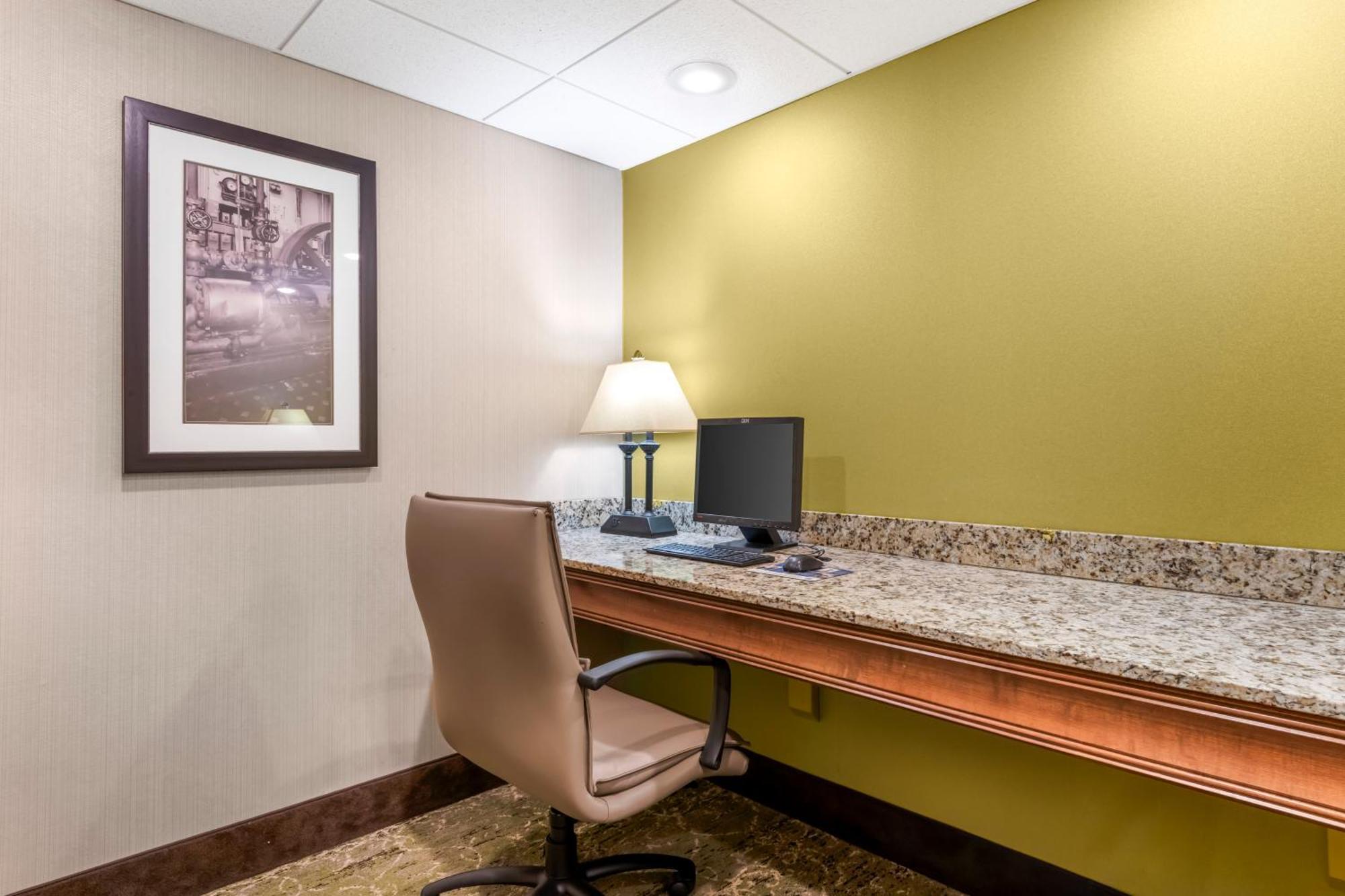 Best Western Plus New Ulm Екстериор снимка
