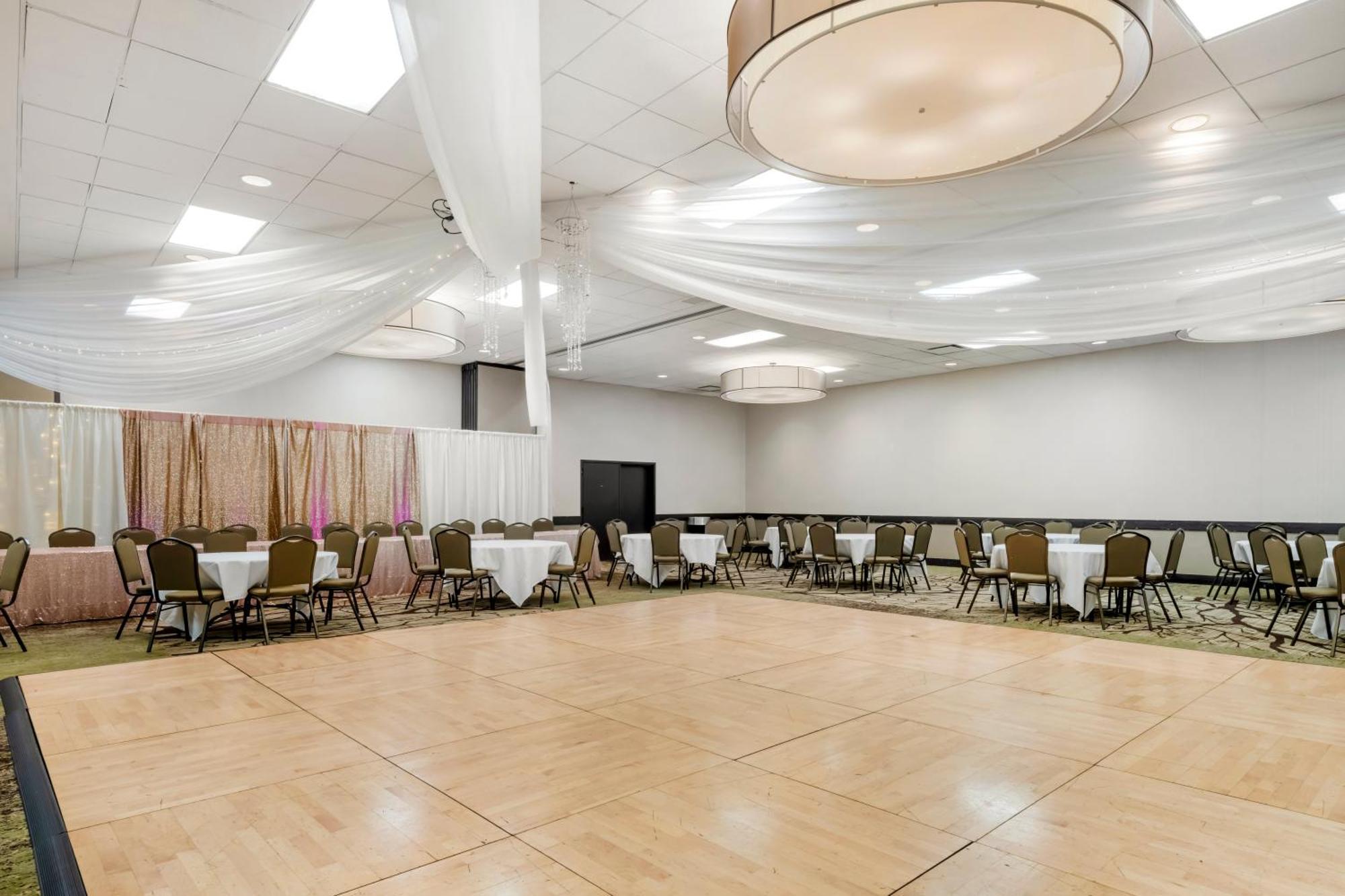 Best Western Plus New Ulm Екстериор снимка