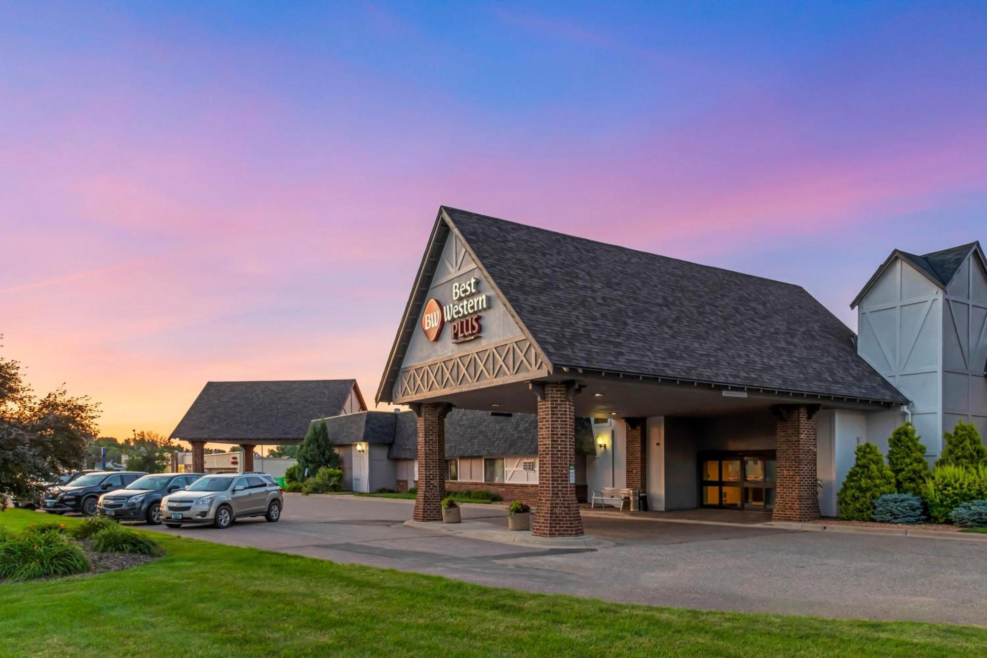 Best Western Plus New Ulm Екстериор снимка